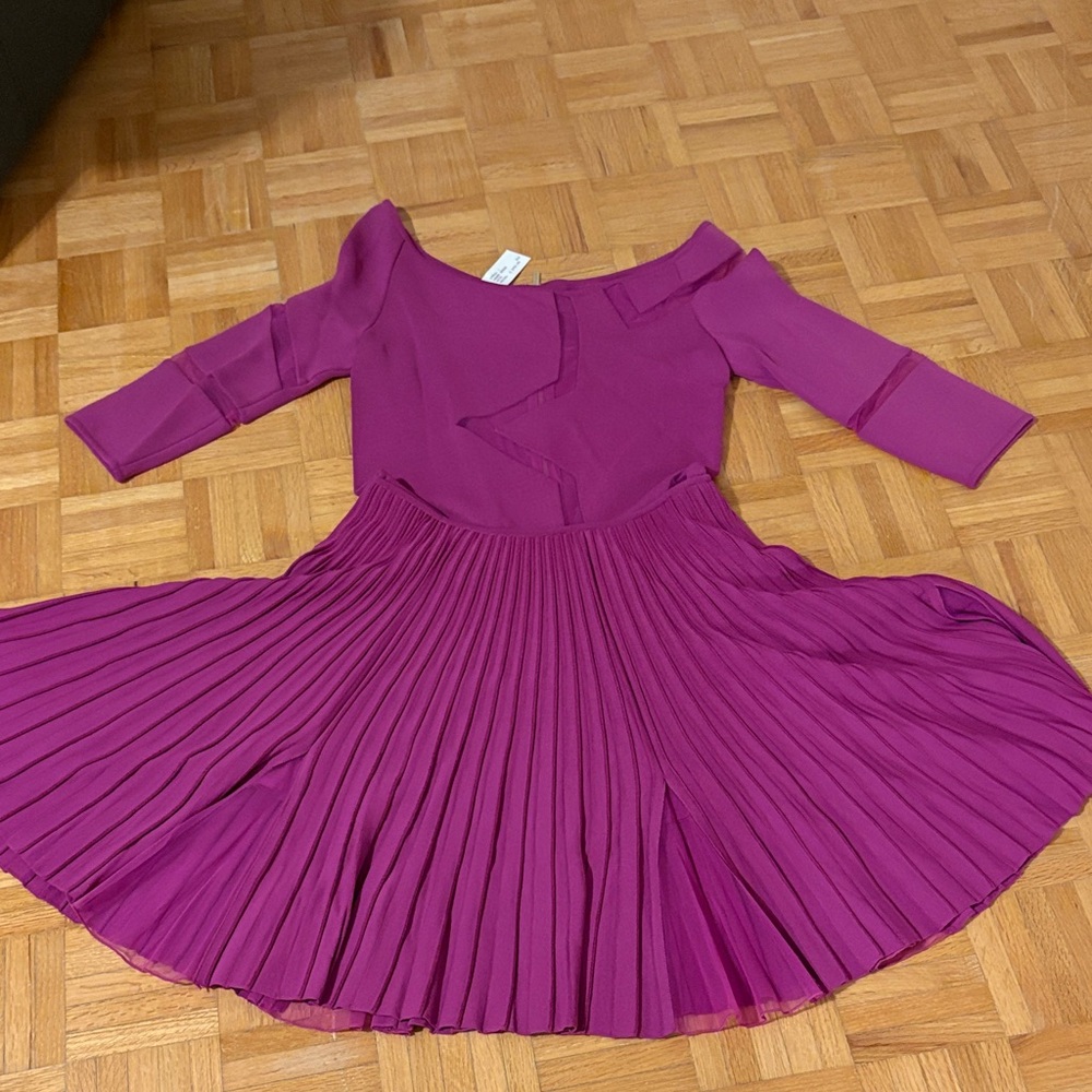 Elie Saab  Off-Shoulder Pleated Dress